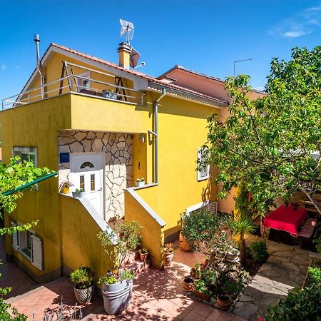 Apartmani Grguric Kornić Buitenkant foto
