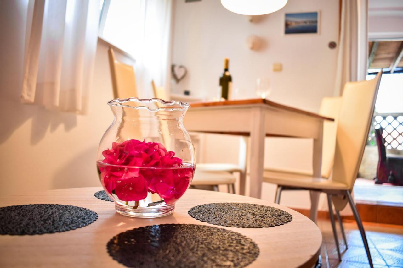 Apartmani Grguric Kornić Buitenkant foto