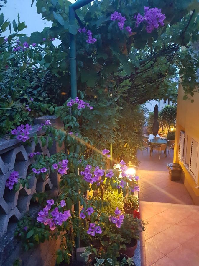 Apartmani Grguric Kornić Buitenkant foto