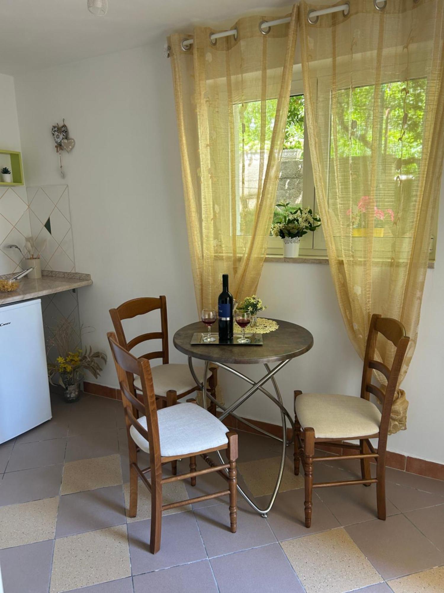 Apartmani Grguric Kornić Buitenkant foto